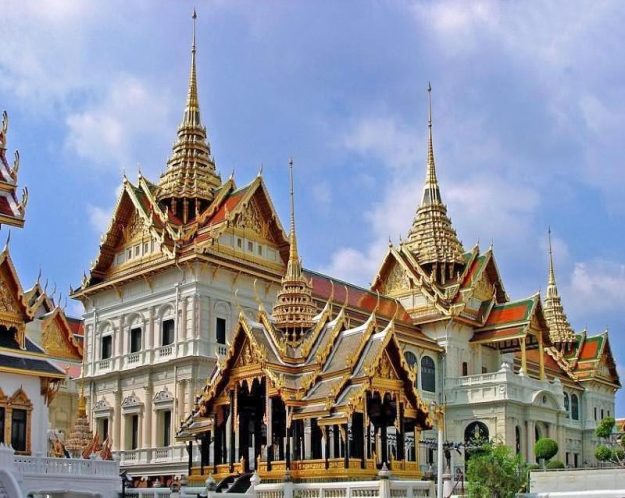 Буддистский храм в Бангкоке